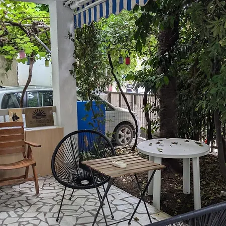 Sea House N1 אכסניה *